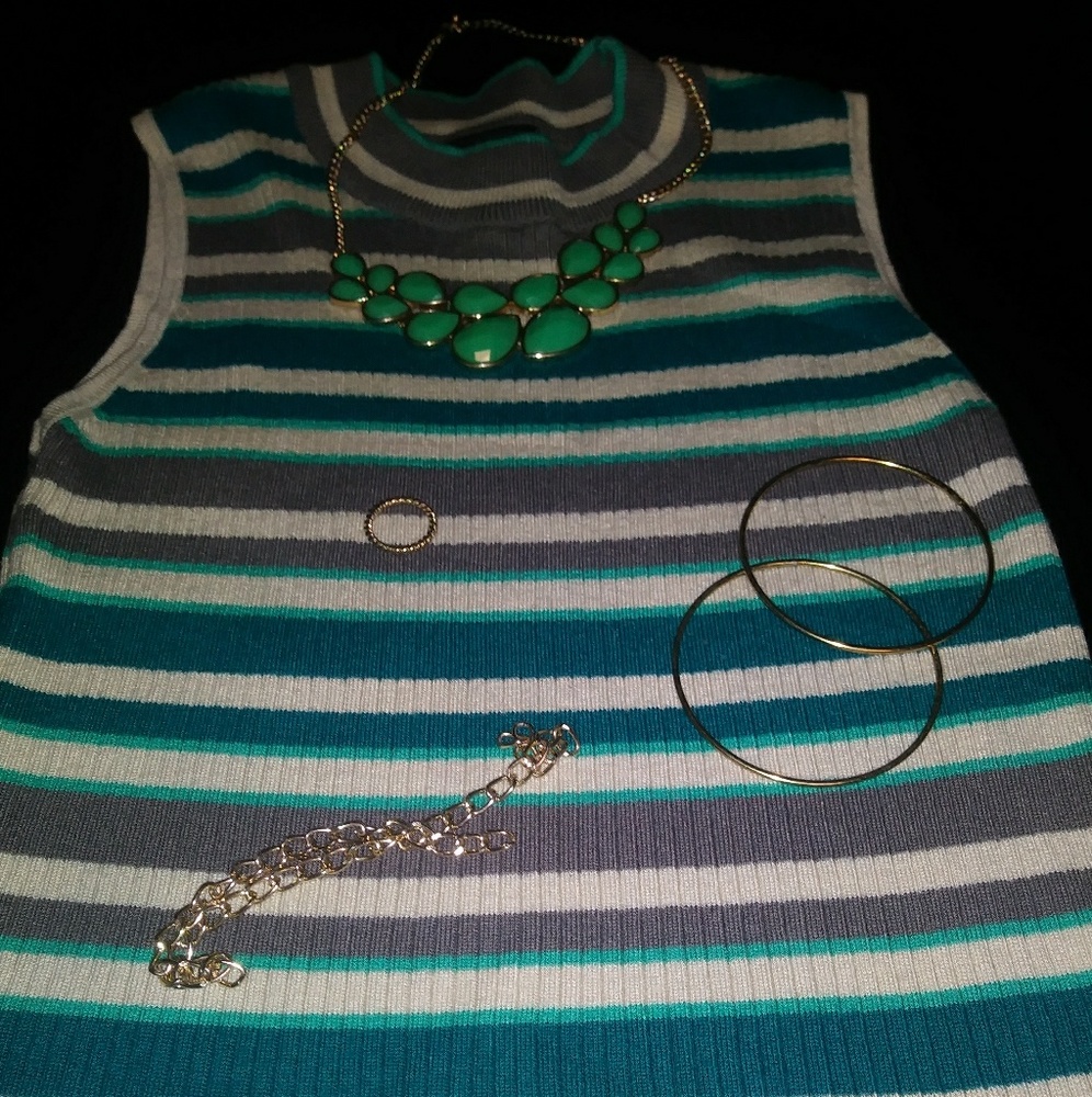 Crop Top - Picture 4 of 7